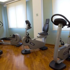 Hotel Sporting Cologno Колоньо-Монцезе фитнесс-зал
