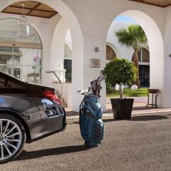 Отель Melia Marbella Banus парковка