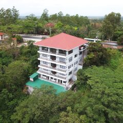 Отель Potter's Ridge Tagaytay Hotel Филиппины, Тагайтай - отзывы, цены и фото номеров - забронировать отель Potter's Ridge Tagaytay Hotel онлайн парковка