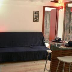 Апартаменты Traveling to Lisbon Low Cost Lisbon Rossio Apartments Лиссабон комната для гостей фото 2