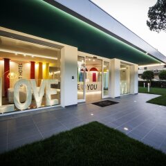 Hotel Love Boat вид на фасад фото 2