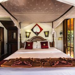 Отель Taatoh Seaview Resort сейф в номере
