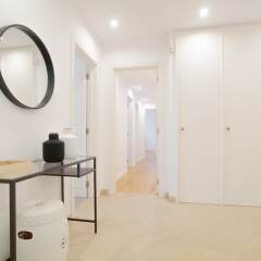 Апартаменты Elegant Apartment - 3 bedrooms & Garage удобства в номере