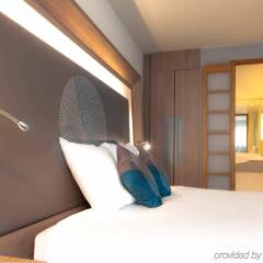 Отель Novotel Mechelen Centrum Бельгия, Мехелен - отзывы, цены и фото номеров - забронировать отель Novotel Mechelen Centrum онлайн комната для гостей фото 4