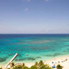 Отель Baywatch Beach at Montego Bay Club Ямайка, Монтего-Бей - отзывы, цены и фото номеров - забронировать отель Baywatch Beach at Montego Bay Club онлайн пляж фото 2