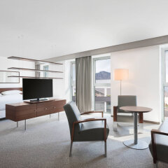 Отель Four Points by Sheraton Bolzano Больцано комната для гостей фото 4