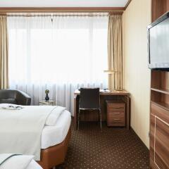 Отель Derag Livinghotel Düsseldorf Германия, Дюссельдорф - отзывы, цены и фото номеров - забронировать отель Derag Livinghotel Düsseldorf онлайн комната для гостей