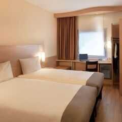 Ibis Izmir Alsancak Турция, Измир - 1 отзыв об отеле, цены и фото номеров - забронировать отель Ibis Izmir Alsancak онлайн комната для гостей