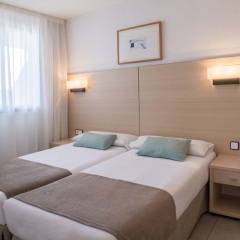 Отель Apartaments CYE SALOU Испания, Салоу - 1 отзыв об отеле, цены и фото номеров - забронировать отель Apartaments CYE SALOU онлайн комната для гостей фото 4