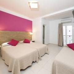 Отель Hostal Roig комната для гостей фото 2