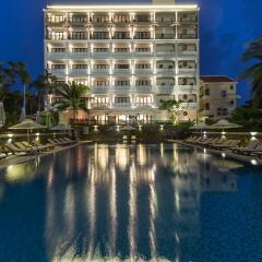 Hoi An River Town Hotel бассейн