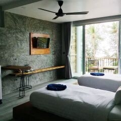Отель In Touch Resort комната для гостей