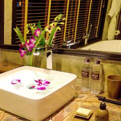 Отель KOI Resort and Spa Hoi An ванная