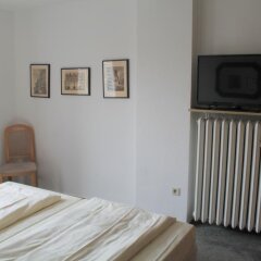 Отель Europäischer Hof am Dom сейф в номере