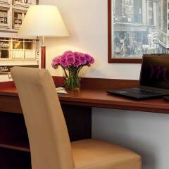 Отель Mercure Hotel Berlin am Alexanderplatz Германия, Берлин - 3 отзыва об отеле, цены и фото номеров - забронировать отель Mercure Hotel Berlin am Alexanderplatz онлайн удобства в номере фото 2