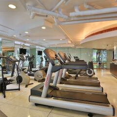 Siri Sathorn Hotel фитнесс-зал фото 2