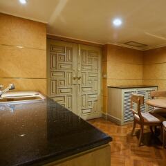 The Royal City Hotel в номере