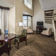 Отель DoubleTree Suites by Hilton Columbus США, Колумбус - отзывы, цены и фото номеров - забронировать отель DoubleTree Suites by Hilton Columbus онлайн комната для гостей фото 2