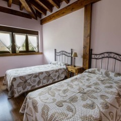 Отель Apartamentos La Dobra фото 5