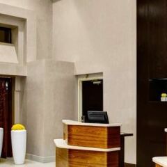 Отель Courtyard Columbus Downtown сейф в номере