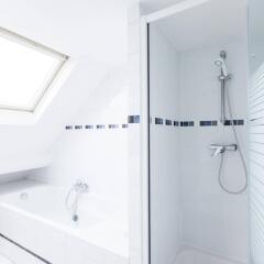 Отель Brugmann Square Apartments Бельгия, Брюссель - отзывы, цены и фото номеров - забронировать отель Brugmann Square Apartments онлайн ванная