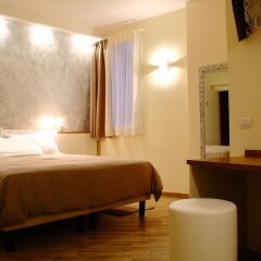 Отель BHL Boutique Rooms Legnano Италия, Леньяно - отзывы, цены и фото номеров - забронировать отель BHL Boutique Rooms Legnano онлайн комната для гостей фото 2