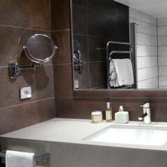 Best Western Plus Waterfront Hotel ванная