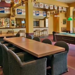 Отель Days Inn Prince George Bednesti гостиничный бар