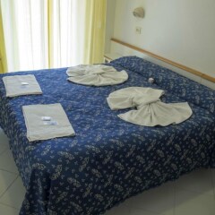 Hotel Sissi-rivazzurra Di Rimini Римини комната для гостей