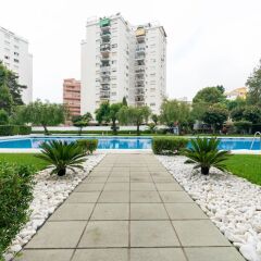 Отель Holi-Rent Santa Ana Фуэнхирола бассейн