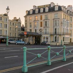 Queens Hotel