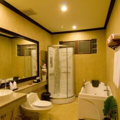 Отель Kanok Buri Resort & Spa ванная
