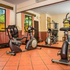 Отель Aochalong Villa Resort & Spa Таиланд, Бухта Чалонг - отзывы, цены и фото номеров - забронировать отель Aochalong Villa Resort & Spa онлайн фитнесс-зал фото 2