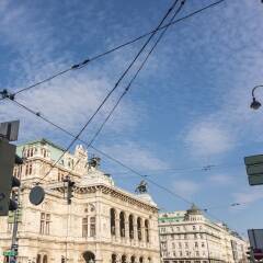 Отель De Luxe Suite Staatsoper by Welcome2Vienna Австрия, Вена - отзывы, цены и фото номеров - забронировать отель De Luxe Suite Staatsoper by Welcome2Vienna онлайн балкон