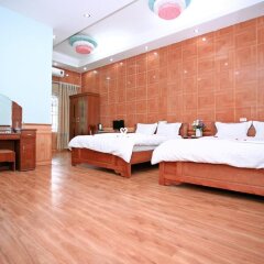 Avi Airport Hotel сейф в номере