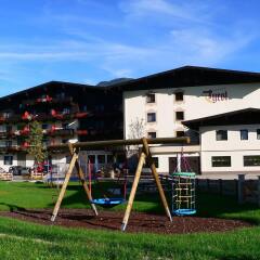 Отель Ferienhotel Tyrol Söll am Wilden Kaiser детские мероприятия