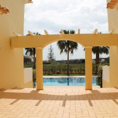Апартаменты Apartment With 2 Bedrooms in Albufeira, With Pool Access, Enclosed Gar бассейн