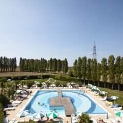 Отель Green Garden Resort Лимена бассейн