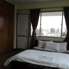 Отель Sagarmatha Apartment Bed & Breakfast Непал, Лалитпур - отзывы, цены и фото номеров - забронировать отель Sagarmatha Apartment Bed & Breakfast онлайн комната для гостей фото 2