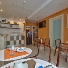 Отель Jules Suites Сан Джулианс питание фото 2