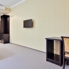 Гостиница Gray Hotel & Restaurant в Брянске отзывы, цены и фото номеров - забронировать гостиницу Gray Hotel & Restaurant онлайн Брянск удобства в номере фото 2