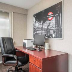 Отель Econo Lodge South Calgary Канада, Калгари - отзывы, цены и фото номеров - забронировать отель Econo Lodge South Calgary онлайн интерьер отеля