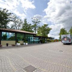Отель Flaminio Village Bungalow Park парковка