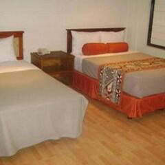 Отель Hans Travel Inn комната для гостей фото 2