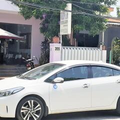 Отель Purple Garden Homestay парковка
