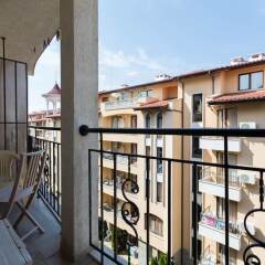 Апартаменты One Bedroom Apartment with Balcony балкон