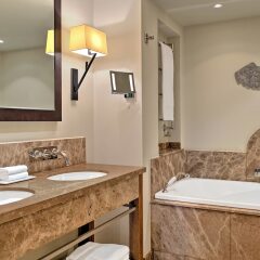 Augustine, a Luxury Collection Hotel, Prague ванная фото 3