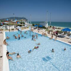 Отель Villaggio Centro Vacanze De Angelis Нумана бассейн фото 3