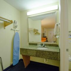 Отель Quality Inn Sarasota North ванная