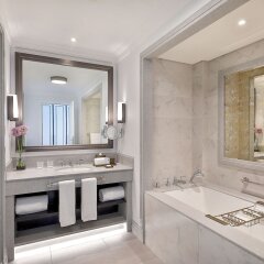 Отель The St. Regis Amman ванная фото 2